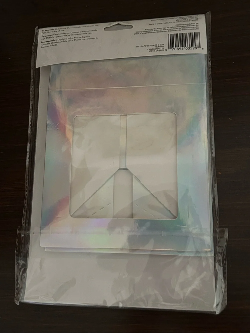 Wilton Iridescent Pearl Cupcake Boxes - Shimmer (Set of 3) 4 cupcake per box